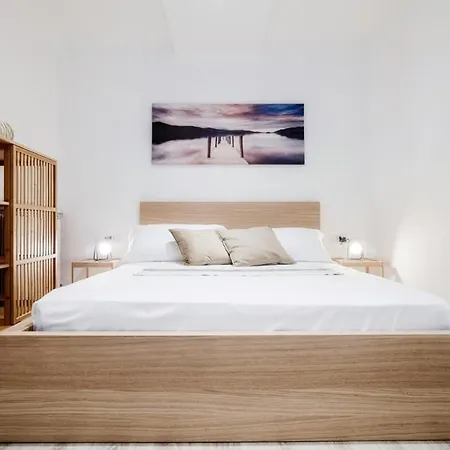 Apartment Comfy Apt 6 Min Foot From S.giovanni Station! Como
